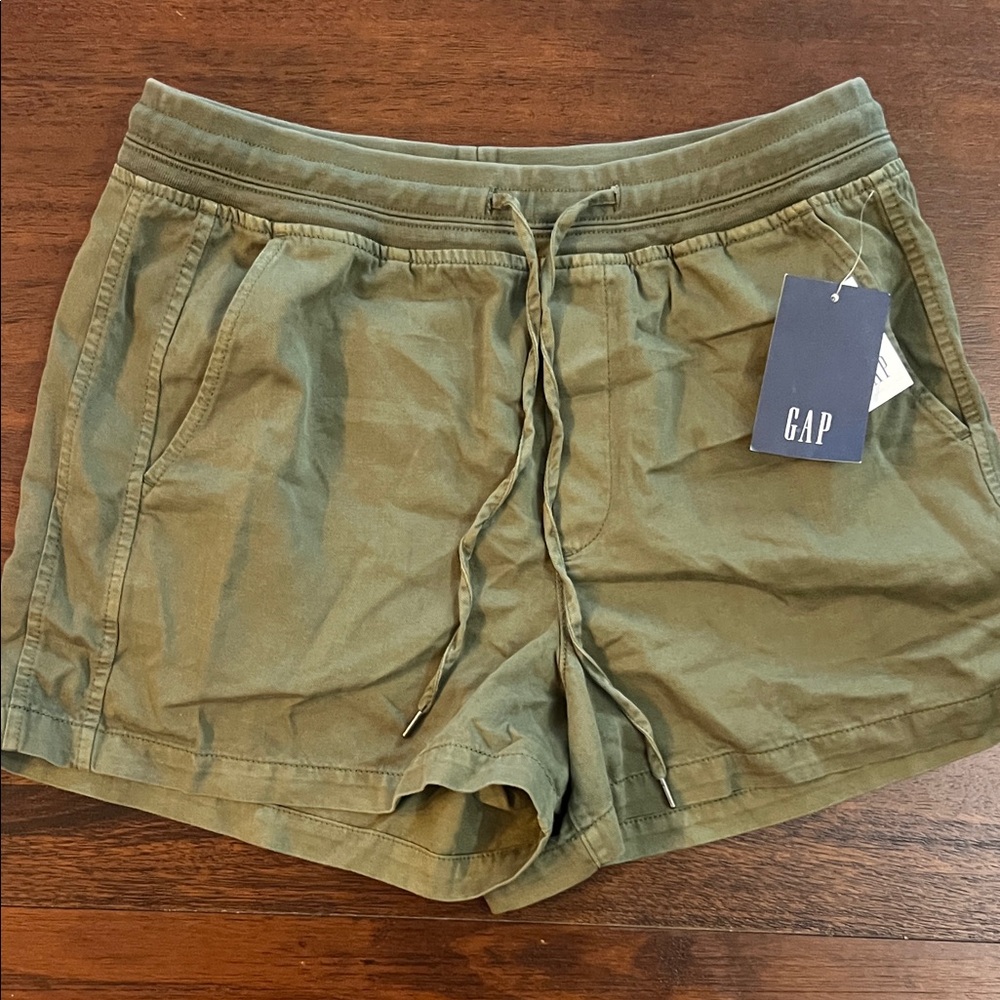 GAP Khaki Green Relaxed Shorts